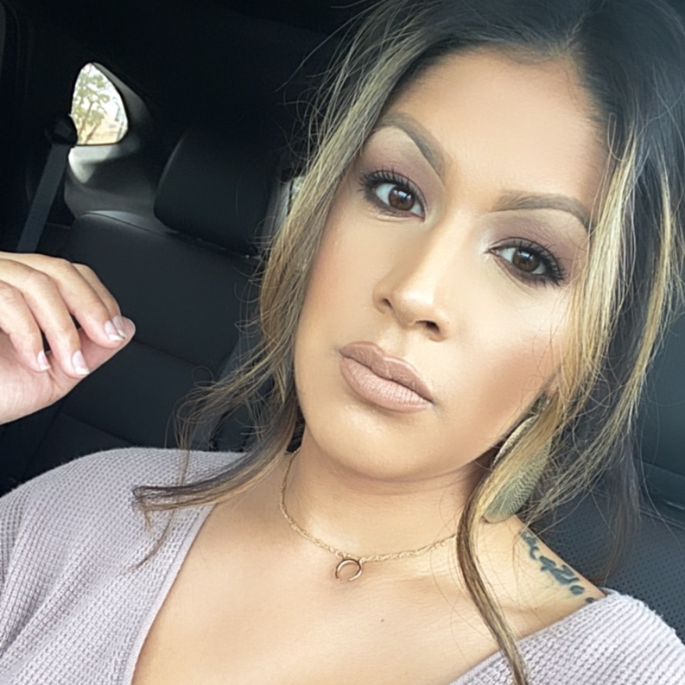 Meet your Posher, Alejandra